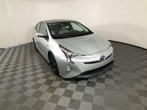 2018 Toyota Prius Four Touring