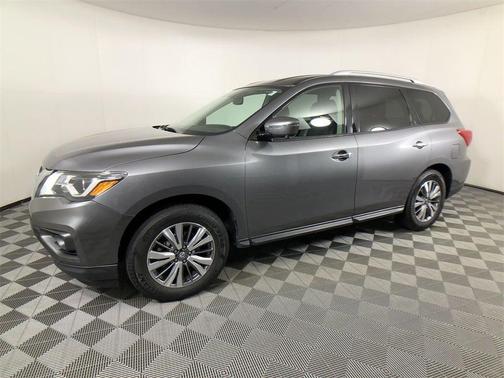 2019 Nissan Pathfinder SL