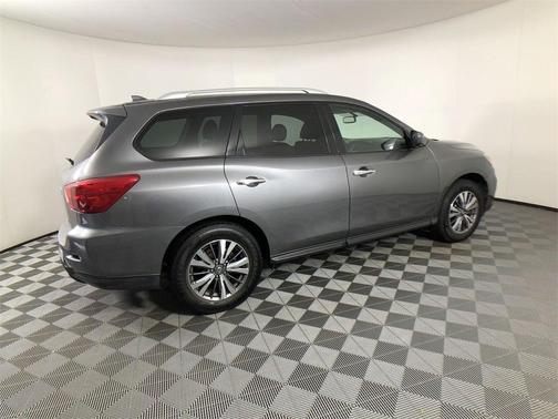2019 Nissan Pathfinder SL