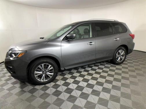 2019 Nissan Pathfinder SL