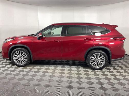 2023 Toyota Highlander Platinum