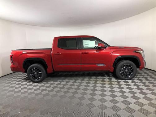 2025 Toyota Tundra Hybrid Platinum