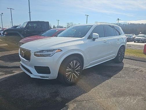 2020 Volvo XC90 T6 Momentum 7 Passenger