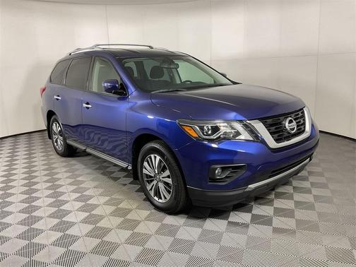 2020 Nissan Pathfinder SV