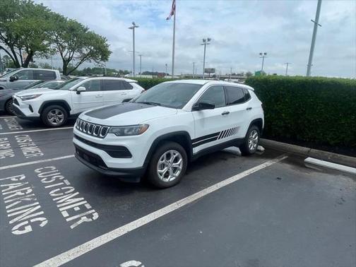 Bright White Clearcoat 2024 Jeep Compass Sport