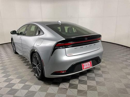 2025 Toyota Prius XLE