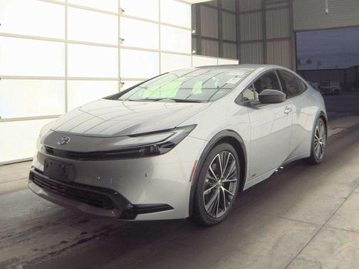 2025 Toyota Prius XLE