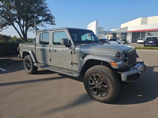 Gray Clearcoat 2022 Jeep Gladiator Overland