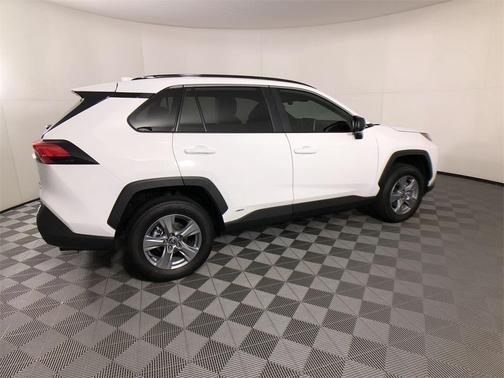 2025 Toyota RAV4 Hybrid LE