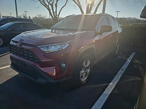 2020 Toyota RAV4 XLE