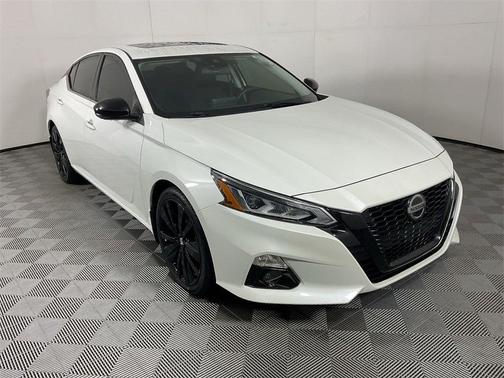 2022 Nissan Altima 2.5 SR