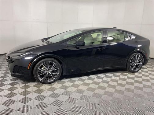 2024 Toyota Prius XLE