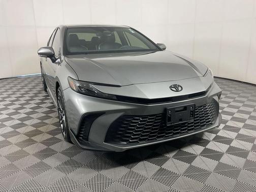 Metal 2026 Toyota Camry SE