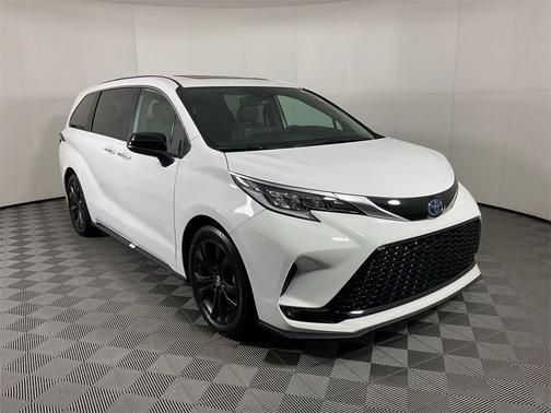 2023 Toyota Sienna XSE