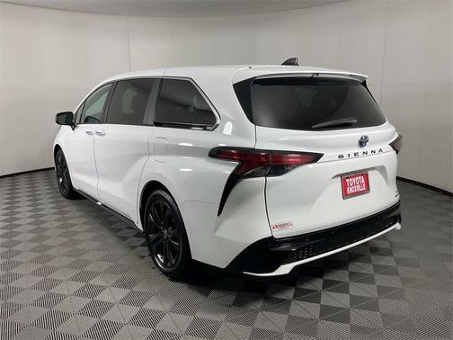 2023 Toyota Sienna XSE