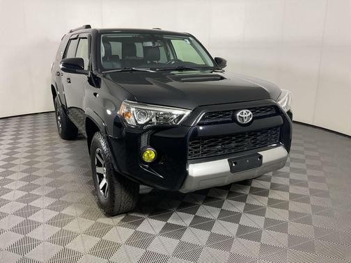 Midnight Black Metallic 2019 Toyota 4Runner Sport