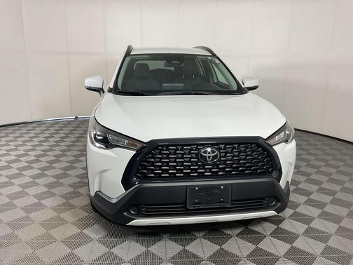 Wind Chill Pearl 2023 Toyota Corolla Cross LE