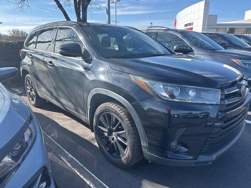 2019 Toyota Highlander SE