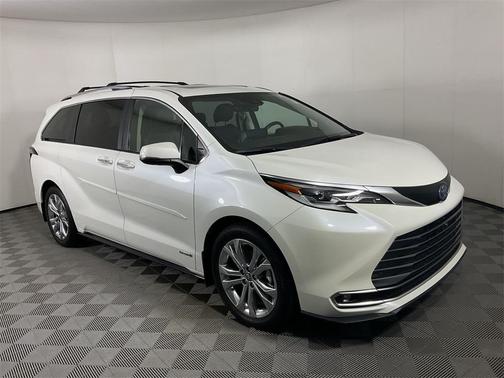 2021 Toyota Sienna Platinum