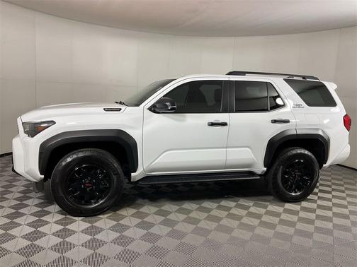 2025 Toyota 4Runner Hybrid TRD