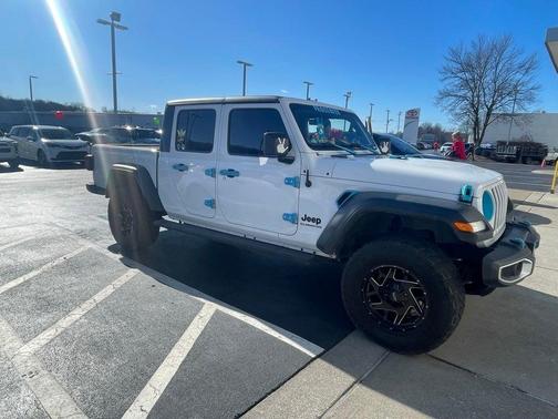 2020 Jeep Gladiator Sport