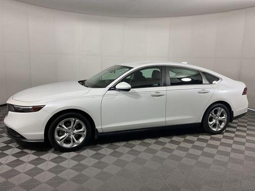 Platinum White 2023 Honda Accord LX