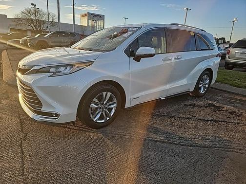2021 Toyota Sienna Limited