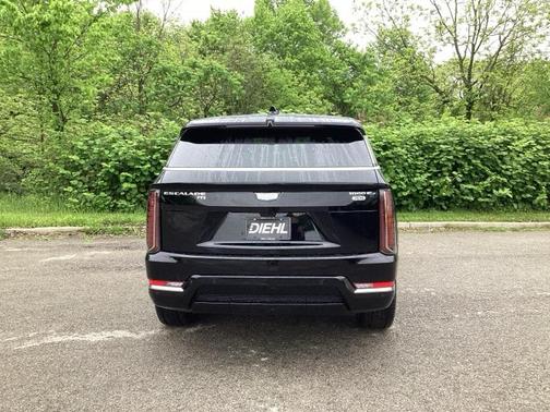 2025 Cadillac Escalade IQ Luxury 1