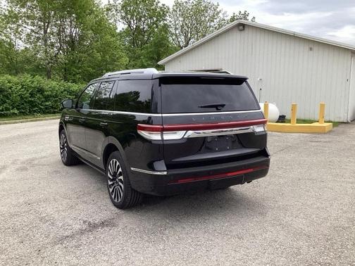 2023 Lincoln Navigator Black Label