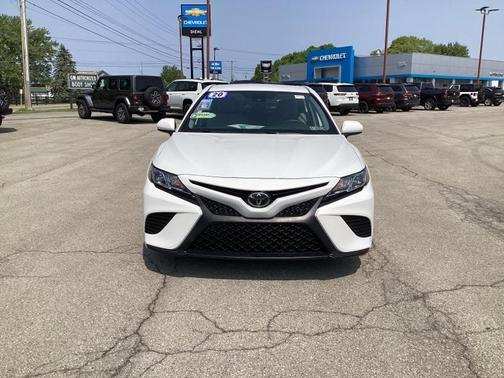 2020 Toyota Camry SE