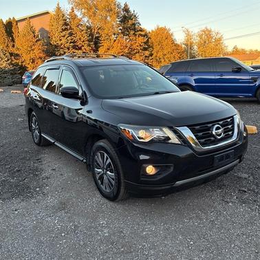 2017 Nissan Pathfinder SV
