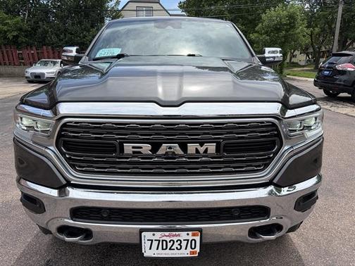 Granite Crystal Metallic Clearcoat 2019 RAM 1500 Limited