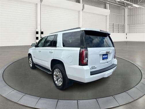 Summit White 2017 GMC Yukon SLT