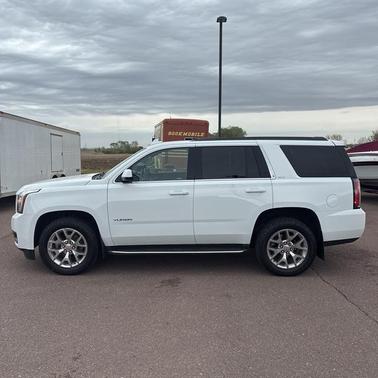 Summit White 2017 GMC Yukon SLT