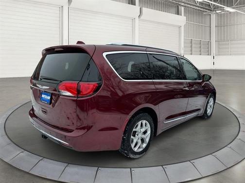 2018 Chrysler Pacifica Touring-L Plus