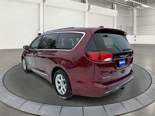 2018 Chrysler Pacifica Touring-L Plus
