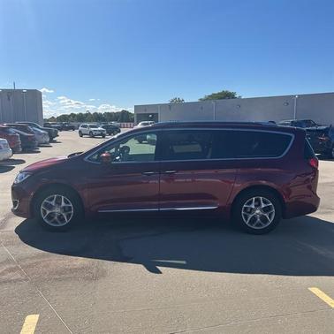 2018 Chrysler Pacifica Touring-L Plus