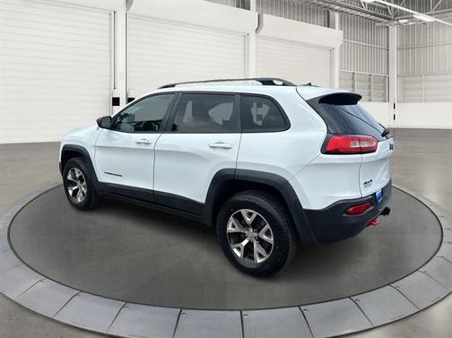 Bright White Clearcoat 2014 Jeep Cherokee Trailhawk