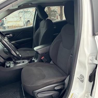 2020 Jeep Cherokee Latitude