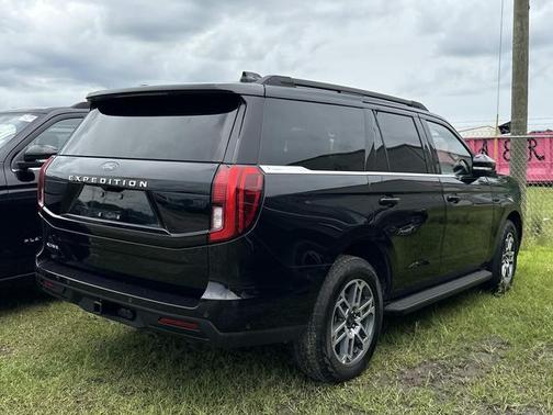 AGATE BLACK METALLIC 2025 Ford Expedition ACTIVE