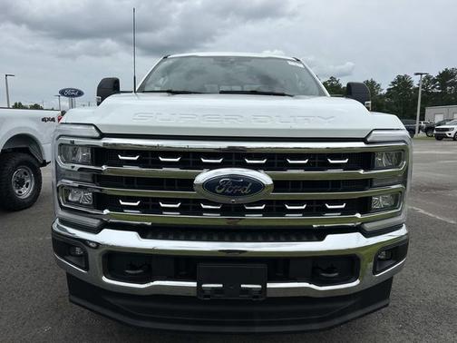 OXFORD WHITE 2024 Ford F-250 LARIAT