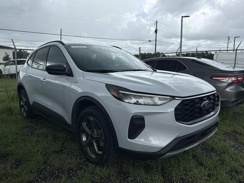 SPACE SILVER METALLIC 2025 Ford Escape ST-LINE