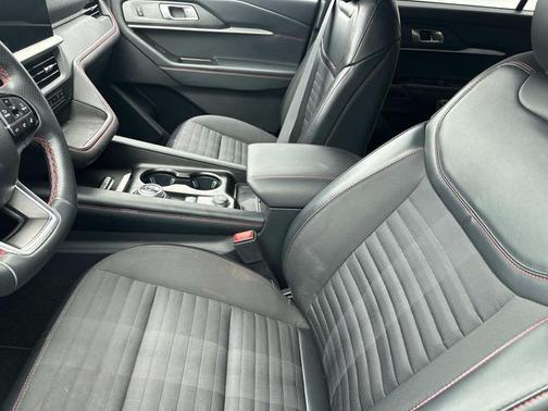 CARBONIZED GRAY METALLIC 2025 Ford Explorer ST-LINE
