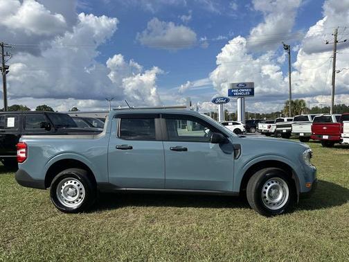 2023 Ford Maverick XL