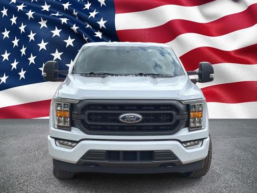 SPACE WHITE METALLIC 2022 Ford F-150 XLT