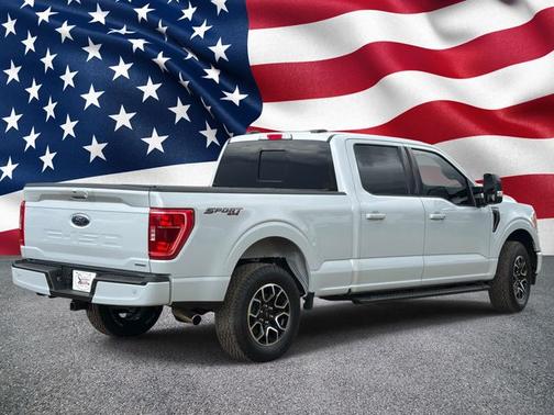 SPACE WHITE METALLIC 2022 Ford F-150 XLT
