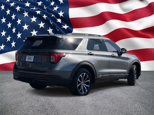 CARBONIZED GRAY METALLIC 2025 Ford Explorer ST-LINE