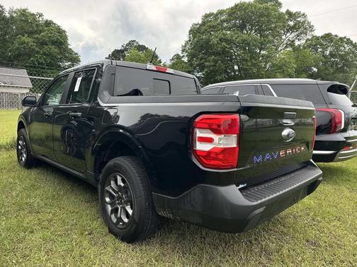SHADOW BLACK 2023 Ford Maverick XLT