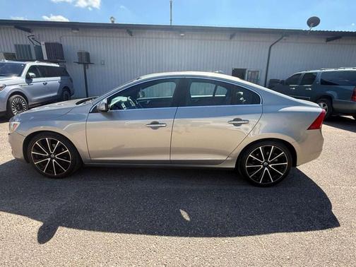 2016 Volvo S60 T5 Drive-E Premier