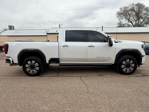 2024 GMC Sierra 2500 Denali